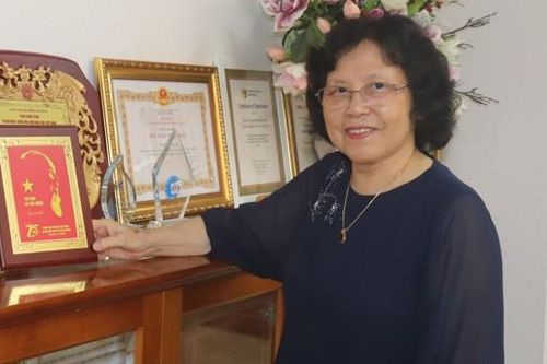 Nhà giáo Nhân dân Nguyễn Thị Hiền: Có tình yêu mới làm tốt được nghề giáo
