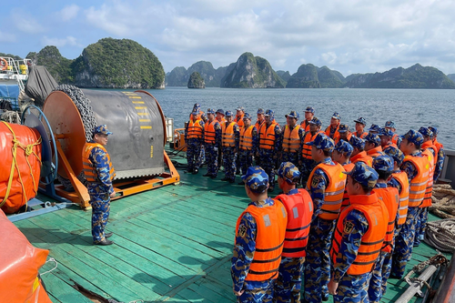 Chủ động ứng phó sự cố tràn dầu