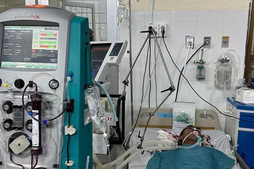 Cà Mau: Một người tử vong, hai người nhập viện nghi do ngộ độc rượu