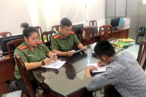 Xúc phạm CSGT trên facebook, 1 người bị phạt 5 triệu đồng