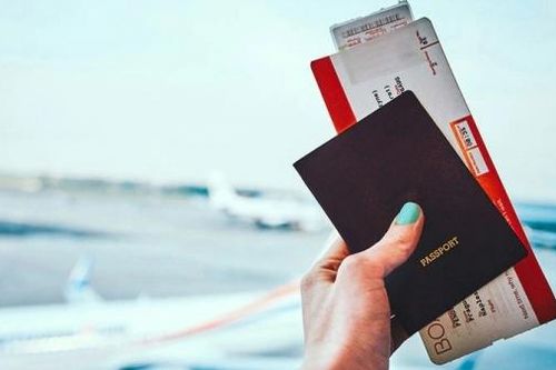 Dự báo giá dầu giảm nhưng giá vé máy bay vẫn cao