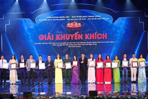 Phóng viên Báo Biên phòng đoạt giải Diên Hồng lần thứ nhất
