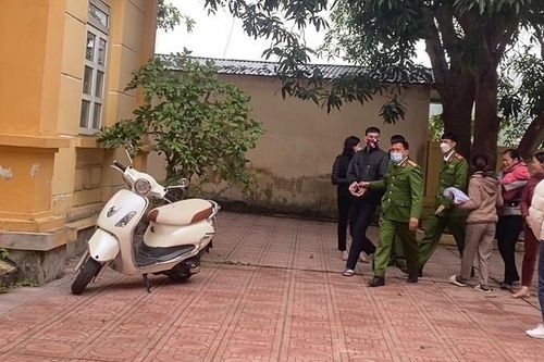 Ba Vì – Hà Nội: Nhiều tranh cãi quanh vụ bị khởi tố vì tội 'Xâm phạm chỗ ở của người khác' ngay tại nơi sinh sống 40 năm