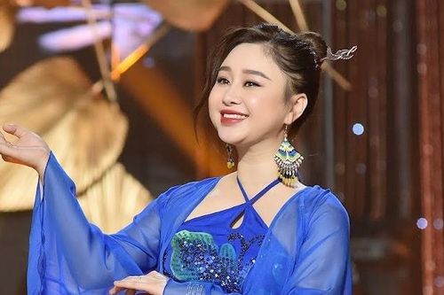 Ca sĩ Huyền Phương phối xẩm với tứ tấu đàn dây