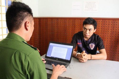 Nghệ An: Bắt đối tượng ma túy dùng dao nhọn chống trả công an