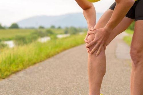 Người đau đầu gối cần lưu ý gì khi tập thể dục?