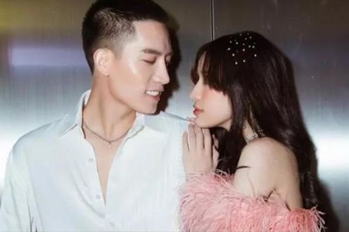 Anh Tú thả thính, dân tình liên tục réo gọi 1 người 'tình trong như đã mặt ngoài còn e'