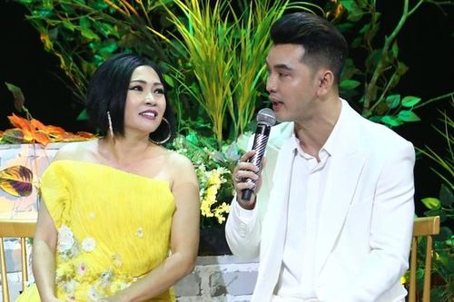 Phương Thanh hé lộ gu chọn bạn trai, Ưng Hoàng Phúc yêu lần đầu năm 16 tuổi