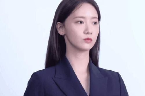 Yoona tươi tắn ở hậu trường phim mới