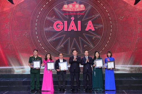 67 tác phẩm báo chí được trao Giải Diên Hồng lần thứ nhất
