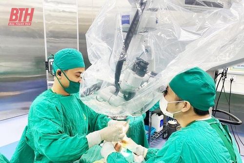 Phẫu thuật nối thành công cẳng chân đứt rời cho nam bệnh nhân bị tai nạn lao động