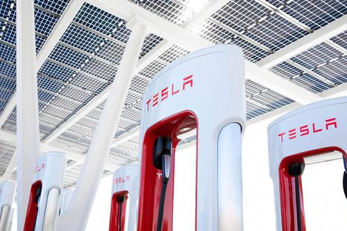 Tesla bắt tay Ford và GM: Bước ngoặt đối với ngành công nghiệp xe điện thế giới