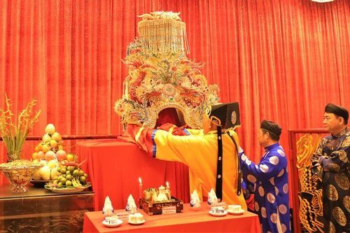 Lễ tắm Bà Chúa Xứ núi Sam