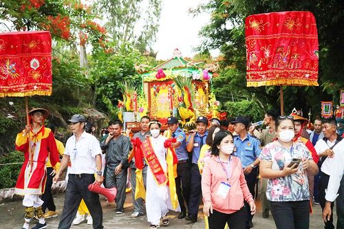 Có một núi Sam nhẹ nhàng!