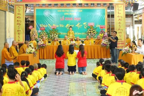 Vĩnh Long: Chùa Trí Đức khai mạc khóa tu mùa hè lần đầu tiên cho học sinh