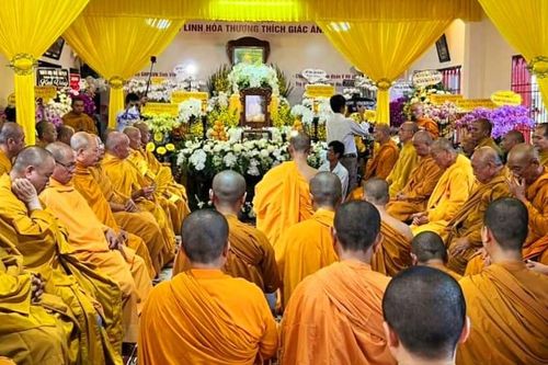 Lễ truy niệm và phụng tống kim quan Hòa thượng Giác Ánh
