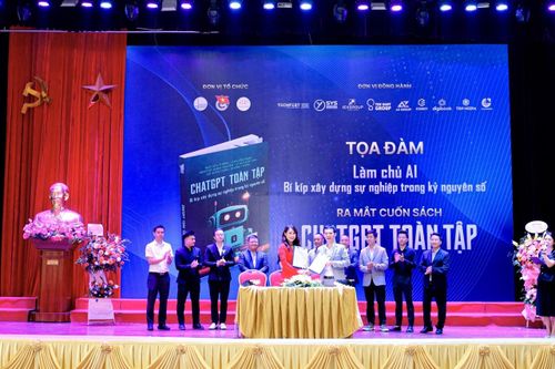 Tọa đàm: 'Làm chủ AI - Bí quyết xây dựng sự nghiệp trong kỷ nguyên số' và Lễ ra mắt sách 'ChatGPT toàn tập'