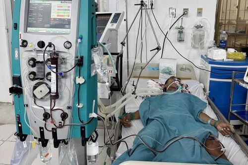 Lại xảy ra ngộ độc rượu ở Cà Mau khiến 1 người chết, 2 người nguy kịch