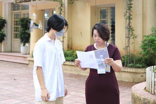 Gợi ý đáp án đề thi tiếng Anh vào lớp 10 Hà Nội mã đề 014