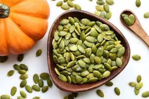 5 cách dùng hạt bí ngô chữa giun sán