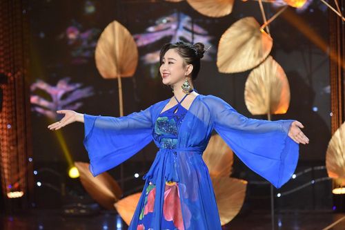 Ca sĩ có MV 'triệu view' đổi nghệ danh, ra cùng lúc 2 MV nhạc dân gian