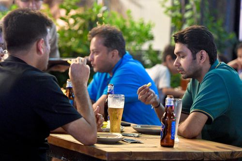 Nhà hàng cho khách nước ngoài ở Phú Quốc gặp khó trước mùa du lịch
