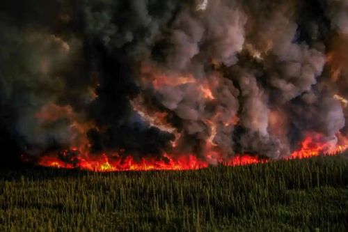 Canada sơ tán 14.000 người dân ở Quebec