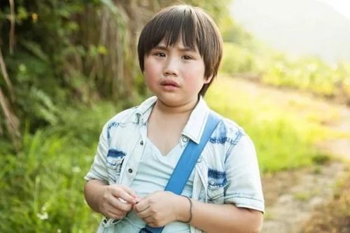 Sao nhí 2 tuổi nổi khắp châu Á, 18 tuổi làm nhân viên vệ sinh