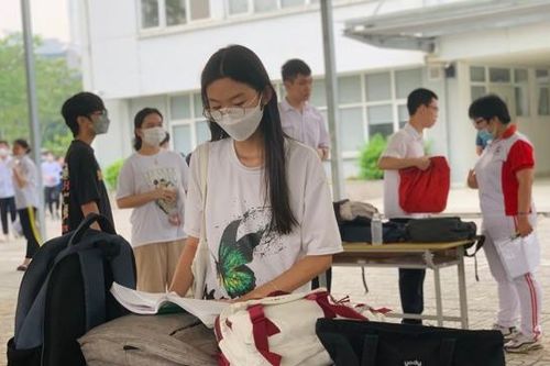 Kỳ thi lớp 10: Thí sinh quyết tâm với môn Toán - môn thi cuối cùng