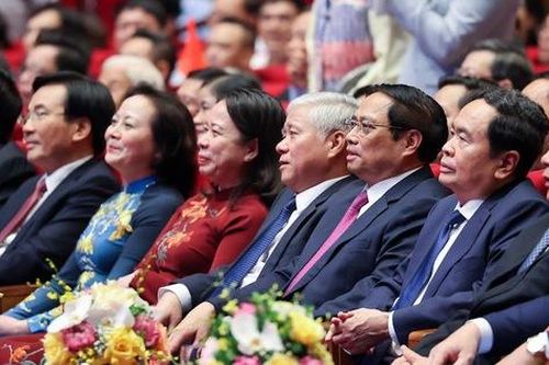 Chùm ảnh: Biểu dương, tôn vinh 700 đại biểu điển hình tiên tiến toàn quốc