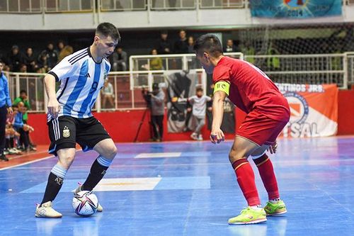 Tuyển futsal Việt Nam thua đương kim á quân thế giới Argentina 1-4