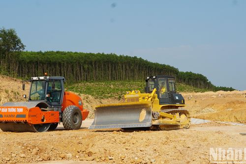 Quảng Bình: Khó bàn giao 100% mặt bằng sạch cho dự án cao tốc bắc-nam vào cuối tháng 6