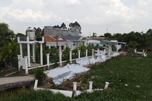 Long An công bố tình huống khẩn cấp sạt lở bờ sông Vàm Cỏ Tây và Cần Giuộc