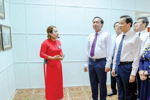 Kỷ niệm 50 năm ngày ra mắt Trụ sở Chính phủ Cách mạng lâm thời Cộng hòa miền Nam Việt Nam: Niềm tự hào to lớn và thiêng liêng