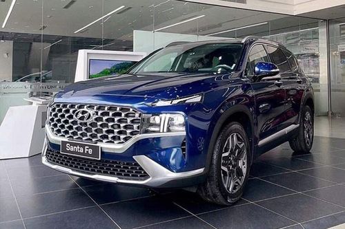 Hyundai SantaFe giảm sốc, khách Việt mua xe 'ăn ra' ngay 300 triệu