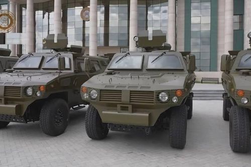 Đặc nhiệm Akhmat Chechnya khoe dàn thiết giáp Trung Quốc mới nhận