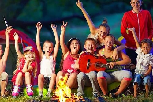 Trẻ em quốc tế nghỉ hè như thế nào?