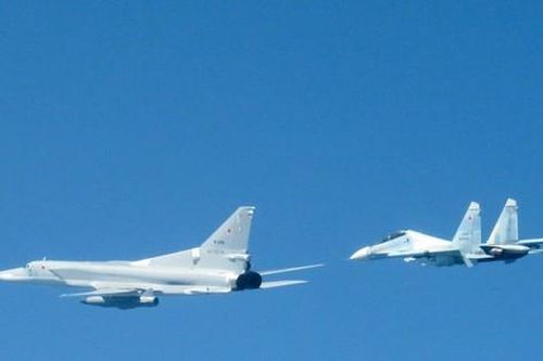 Anh điều chiến đấu cơ chặn máy bay Nga gần không phận NATO