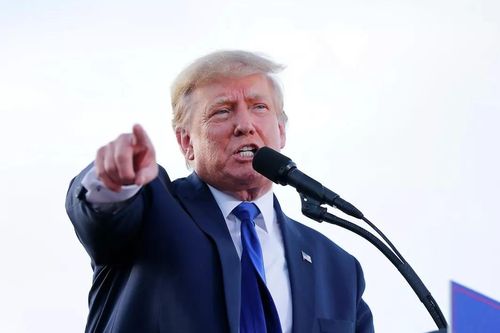 Ông Trump đưa ra cảnh báo mới về Thế chiến III
