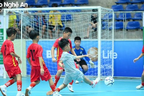 Nhi đồng Quỳ Châu để Nhi đồng Cửa Lò cầm hòa trong thế trận áp đảo
