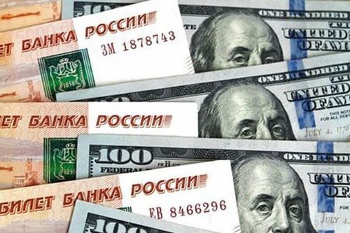 Đồng Ruble giảm xuống mức thấp nhất trong hơn hai tháng so với USD