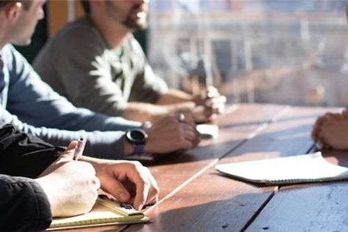 Cách xử lý nhân sự cấp cao để tránh khủng hoảng