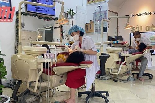 Cơ sở nha khoa không phép ngang nhiên hoạt động - chính quyền bó tay?