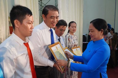 Sôi nổi phong trào thi đua 'Lao động giỏi - Lao động sáng tạo'
