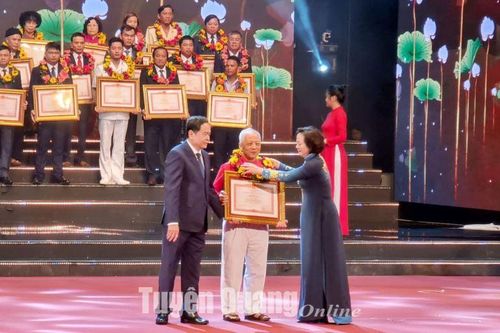 Tuyên Quang có 5 điển hình tiên tiến từ phong trào thi đua yêu nước được tôn vinh
