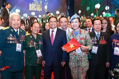Thủ tướng Phạm Minh Chính dự Hội nghị biểu dương, tôn vinh điển hình tiên tiến toàn quốc