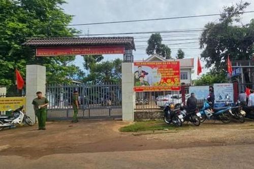 Truy thăng cấp bậc hàm đối với 4 cán bộ, chiến sĩ Công an xã hy sinh tại Đắk Lắk