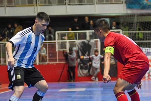 Tuyển futsal Việt Nam thua đậm Argentina