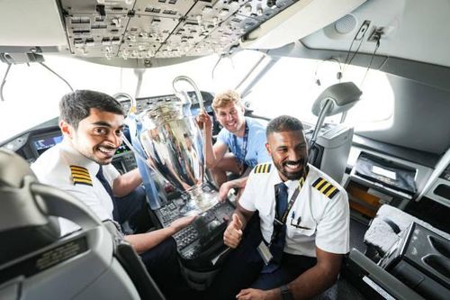 Man City mang cúp C1 về Anh, chuẩn bị diễu hành siêu hoành tráng