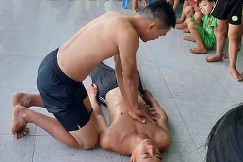 Sơ cứu đúng cách - cơ hội sống cho trẻ đuối nước